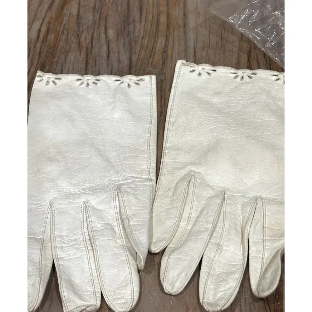 Vintage 1950s White Leather Gloves with Cutout Floral Trim Elegant Mid-Century